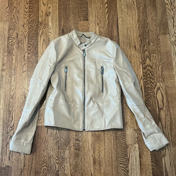 Elie Tahari Women’s Tan Jacket One Size